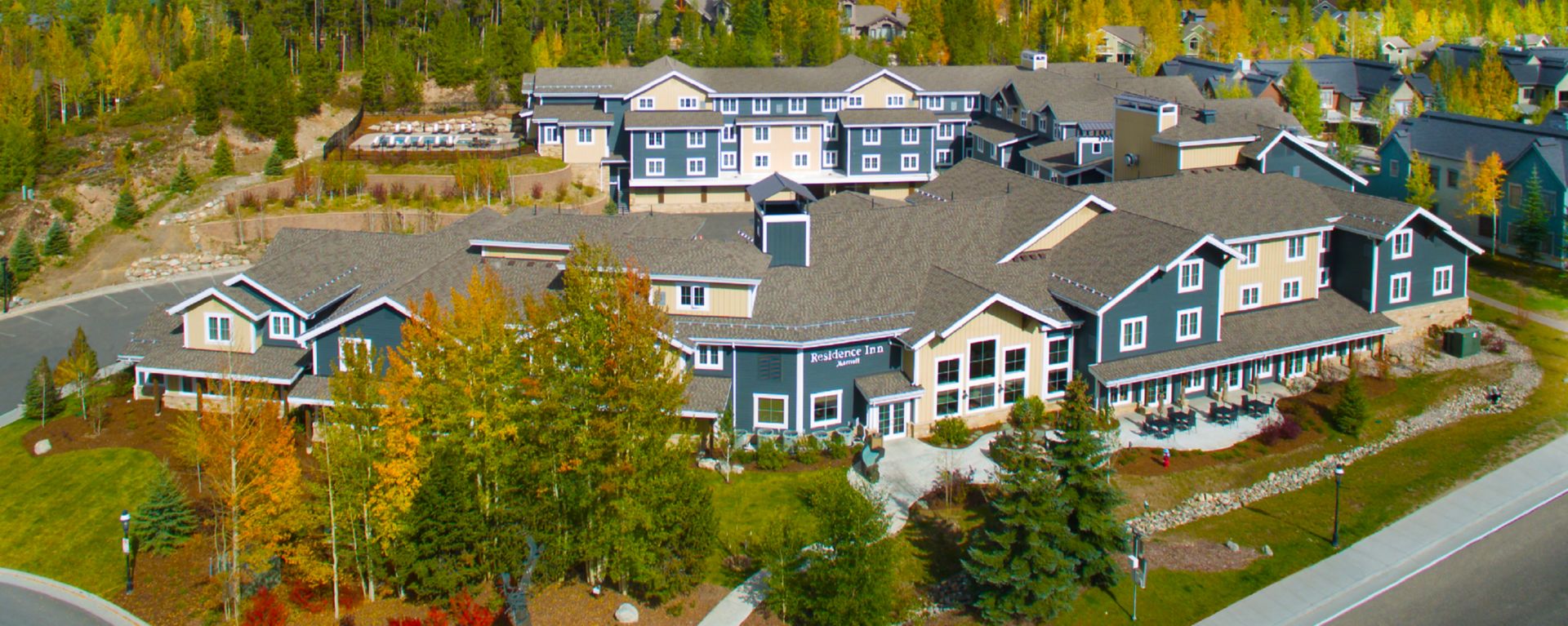 Breckenridge Mountain Lodge Marriott | Total Floors